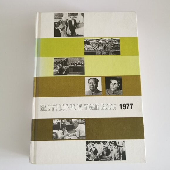 1977 Year Book Encyclopedia Vintage Birthday Gift Annual Recap Grolier Gen X - Picture 2 of 9
